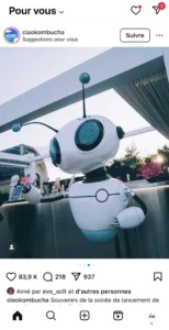 Mascotte robot imprimée en 3D, autre vue