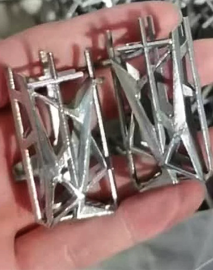 Boutons de manchette ajourés imprimés en 3D