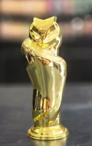 Statuette moderniste épurée imprimée en 3D