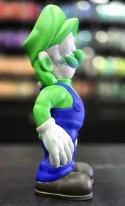 Figurine de personnage de jeu vidéo, vue de profil