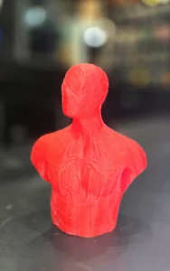Figurine de super-héros imprimée en 3D