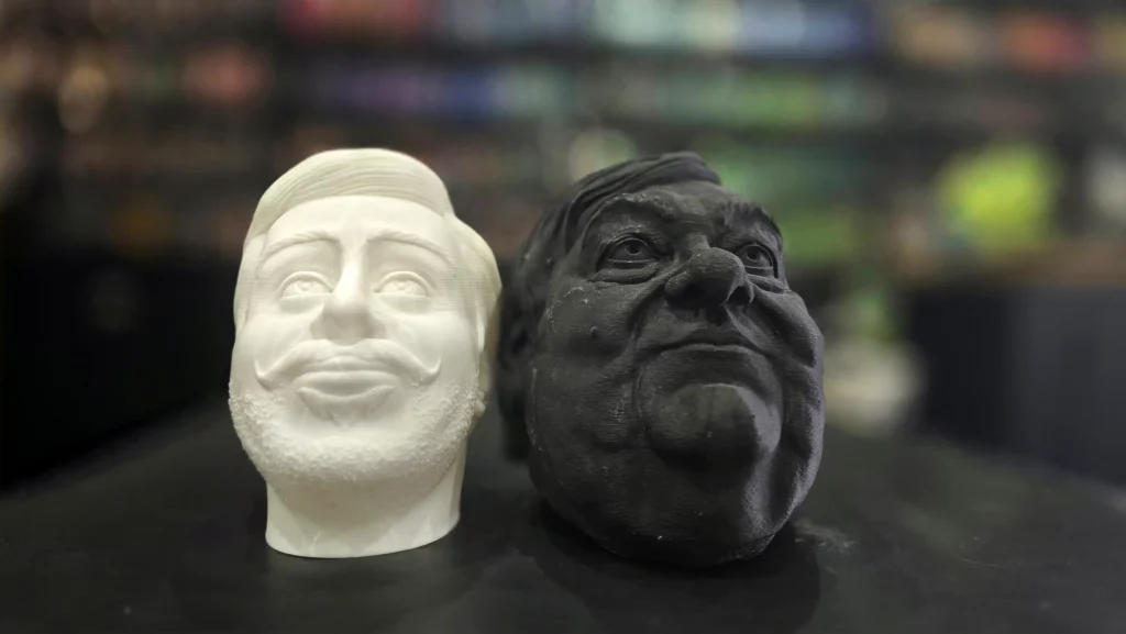 Portrait sculpté en relief imprimé en 3D